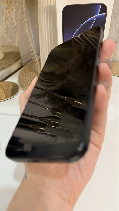 Продам iphone 16 pro max 256gb