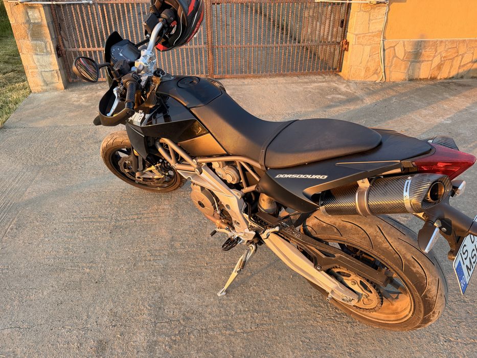 Aprilia Dorsoduro 750