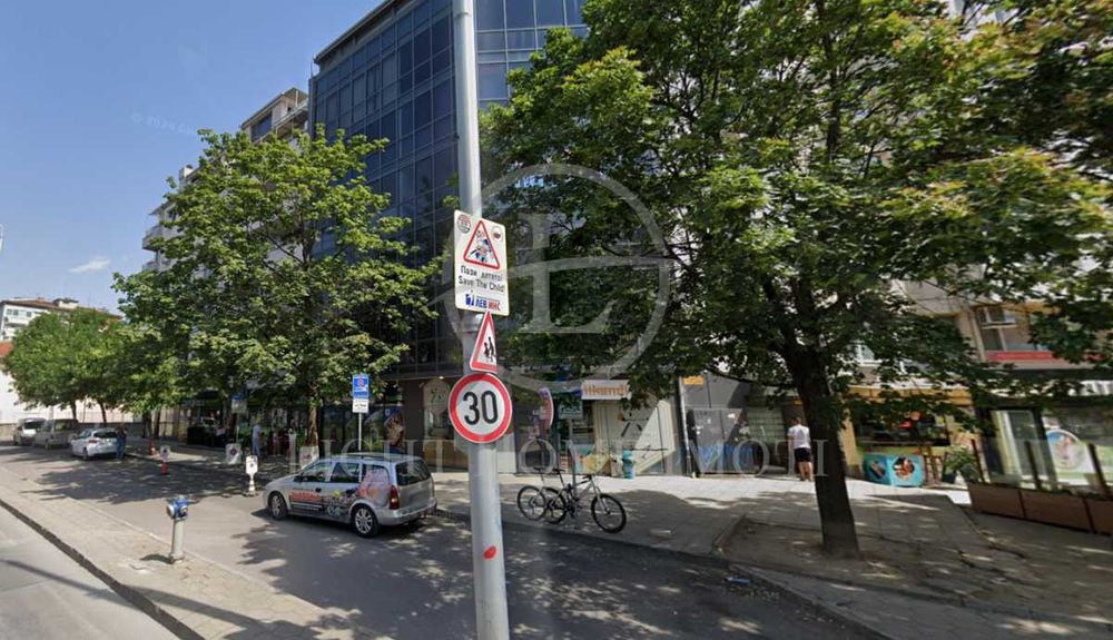 Продава се Офис в Пловдив, Център - 101 кв.м за 2327 €/кв.м - Снимка #13