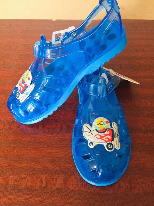 Сандалии пляжные