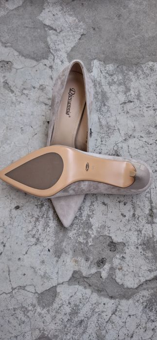 Продаю женские туфли