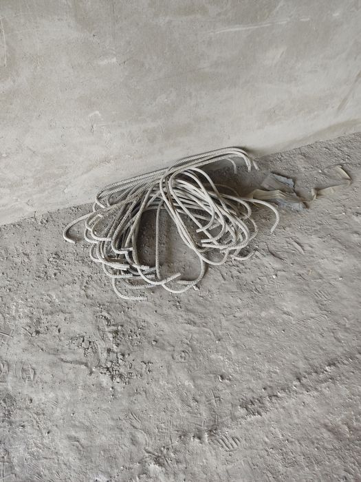 Курилишдан ортиб колган стойка тахталарни (кащей) сотаман.