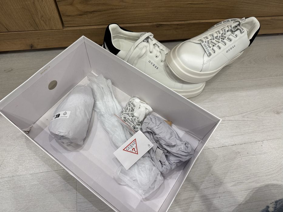 Мъжки обувки Guess