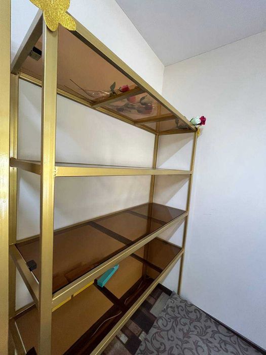 Торговый стеллаж премиум-класса
Элегантное сочетание золота