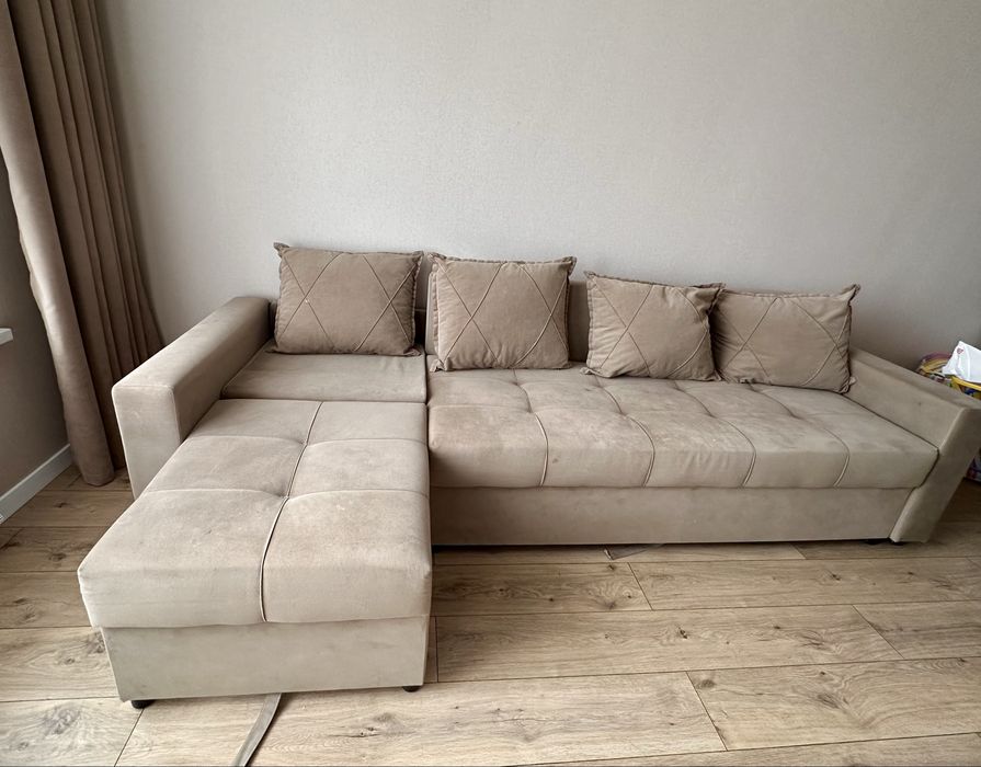 Диван в хорршем состоянии