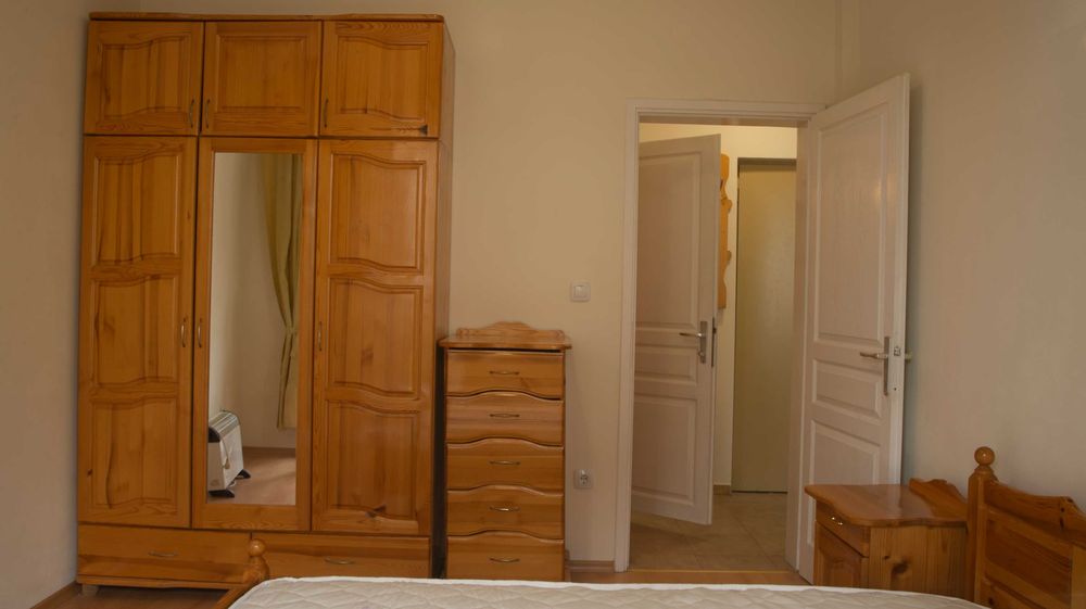 Дава се под наем Двустаен апартамент в София, Център - 60 кв.м за 586.5 € - Снимка #9