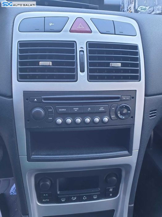 Gura Grila Aer Aerisire Ventilatie Bord Centrala Peugeot 307 2002 - 2008