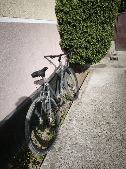 Bicicleta roti pe 26 cadru M