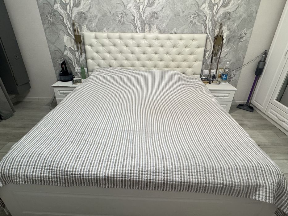 Продается диван с тумбами