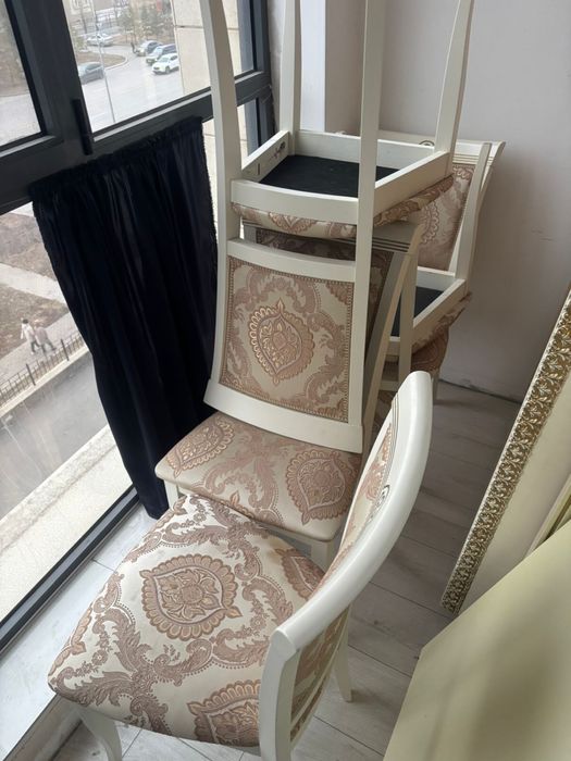 Продаю стол для зала