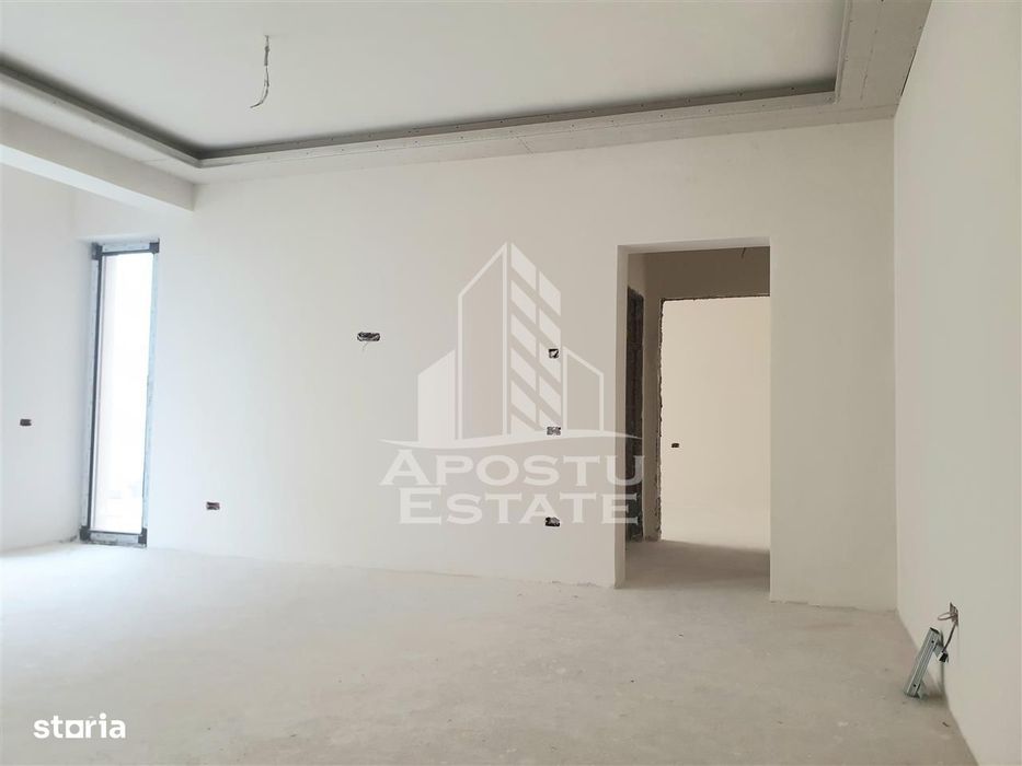 Apartament cu 2 camere etaj intermediar zona Unitatii Militare — fotografia 3
