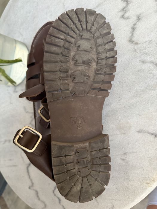 Кожени сандали Zara 39