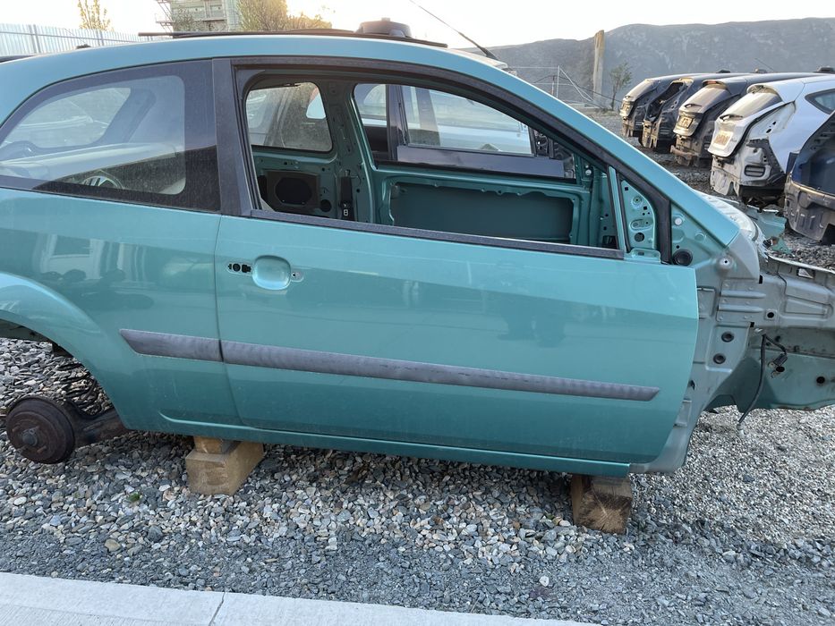 Usa Ford Fiesta stanga/dreapta 3/5 usi