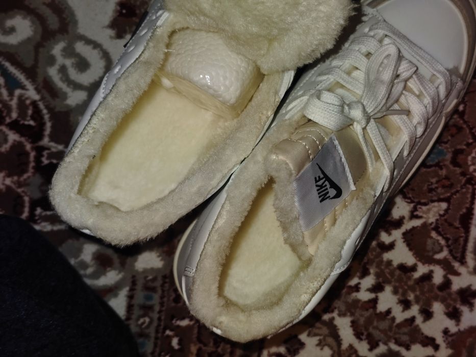 продам кросовки новые