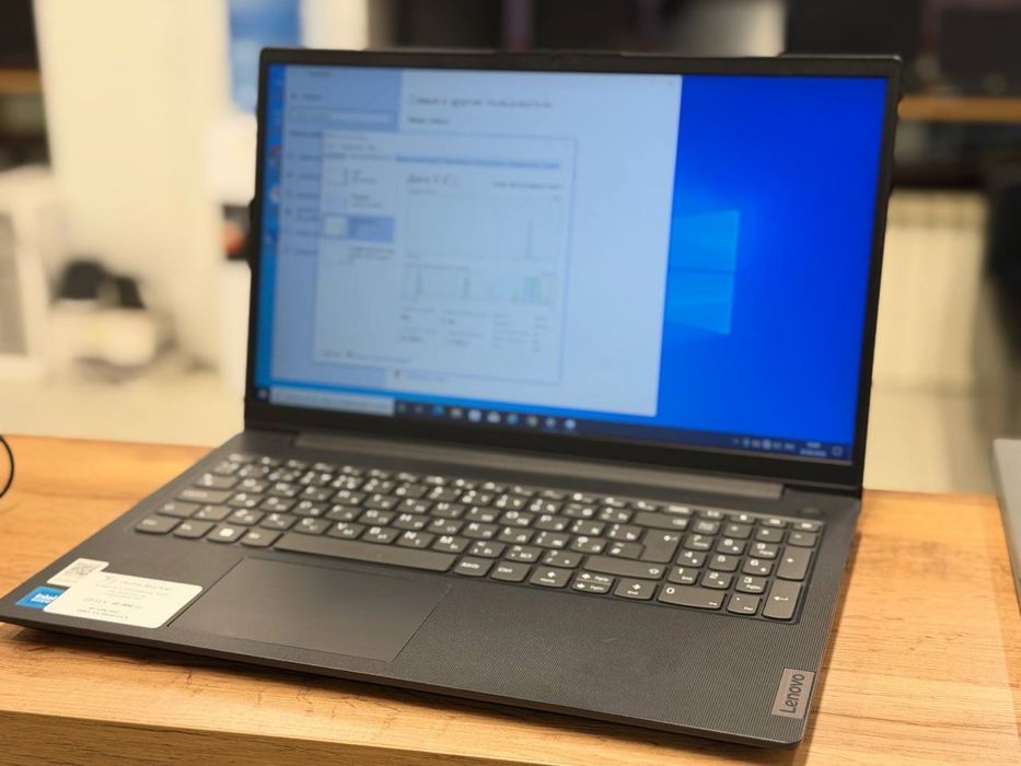 Lenovo V15 | celeron N45 | RAM 4 gb | SSD 256 gb |