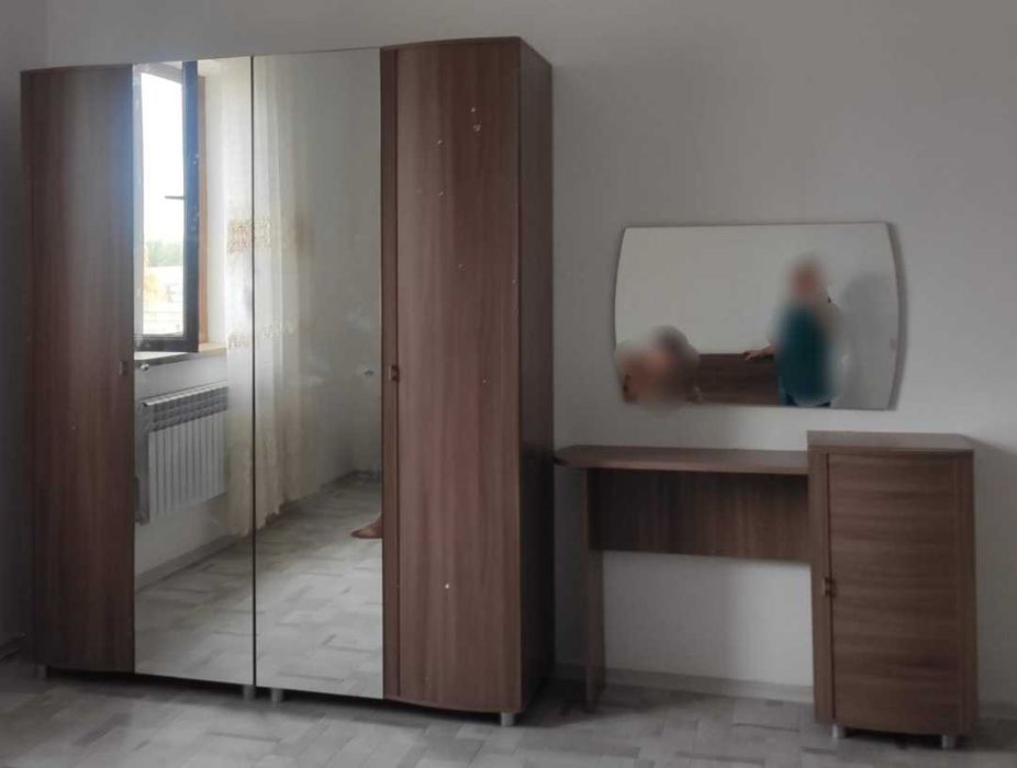 Спальный гарнитур