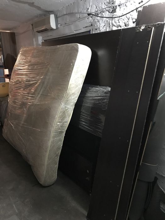 Кровать двуспальная с Матрасом Б/У