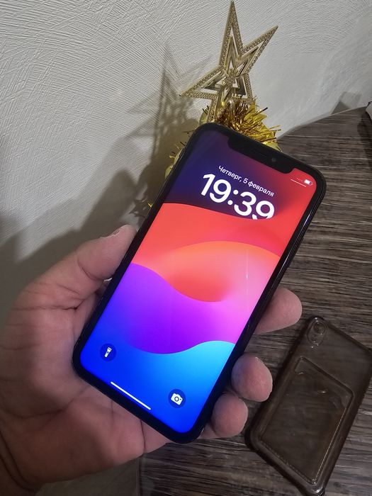 iPhone XR 64gb продам