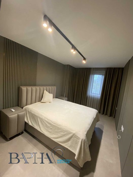 Дава се под наем Тристаен апартамент в Варна, Бриз - 107 кв.м за 1438 € - Снимка #4