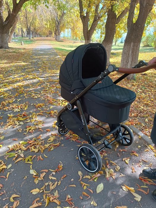 Продам коляску 2 в 1