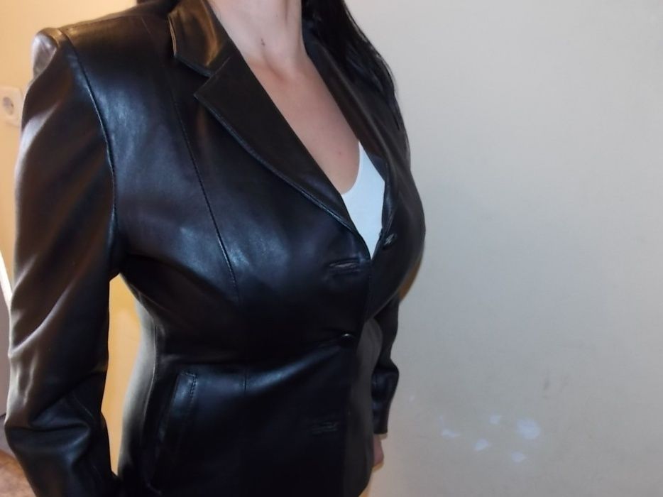 vand geaca piele dama NOUA model deosebit