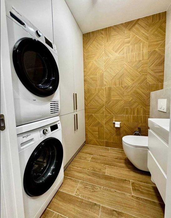 Дава се под наем Тристаен апартамент в Пловдив, Южен - 85 кв.м за 459 € - Снимка #2