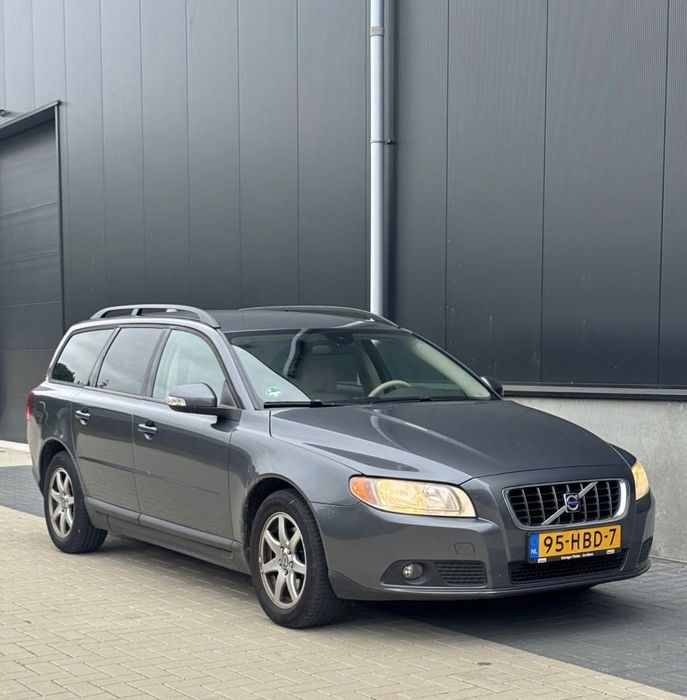 VOLVO V70 2009 — imagine 2