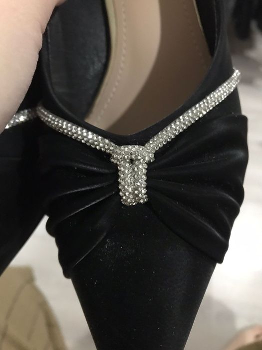 Продам чёрные туфли