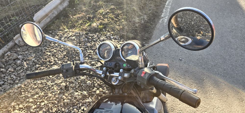 Motocicleta Kawasaki ER500A