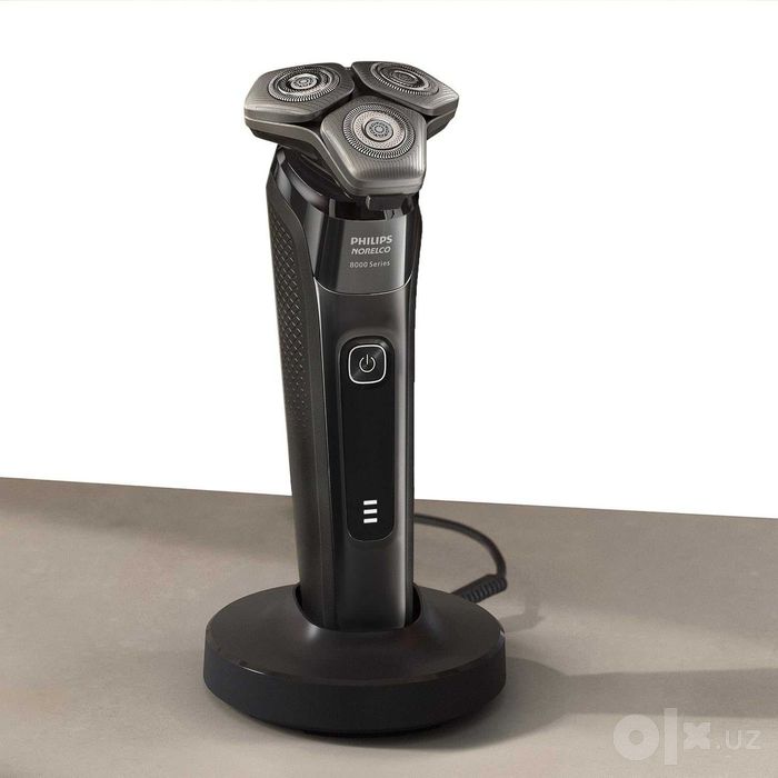 Philips Norelco Shaver Series 8000 S8696/86 with SenseIQ