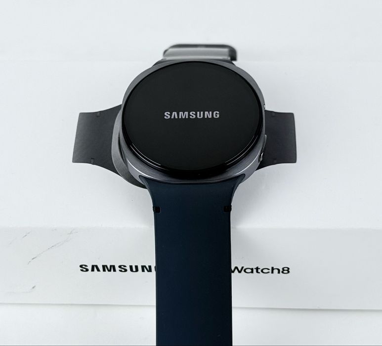 КАТО НОВ! Samsung Galaxy Watch 8 LTE 44mm Graphite 2г. Гаранция!