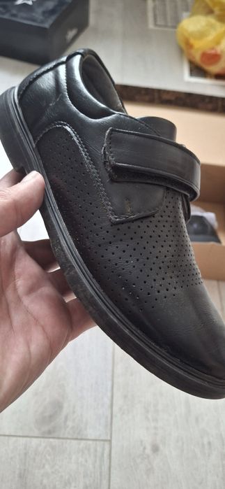 Продам подростковые туфли