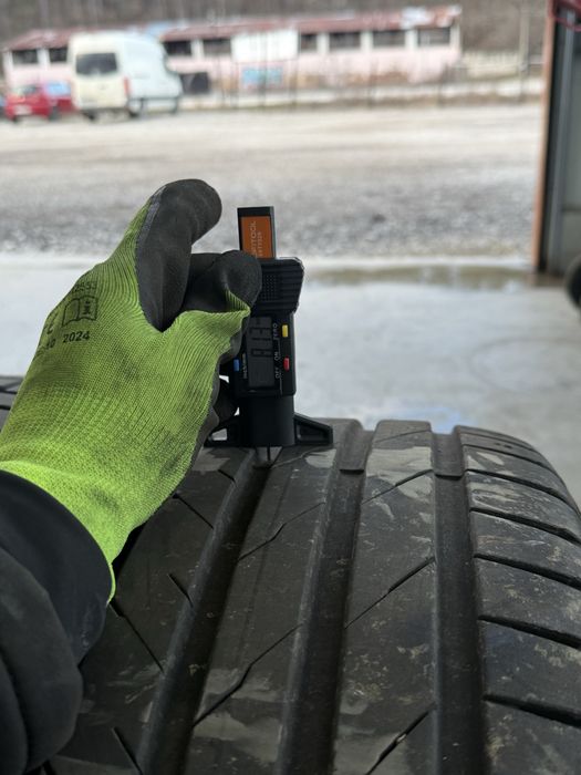 Летни гуми 255/45/18 ДОТ:24