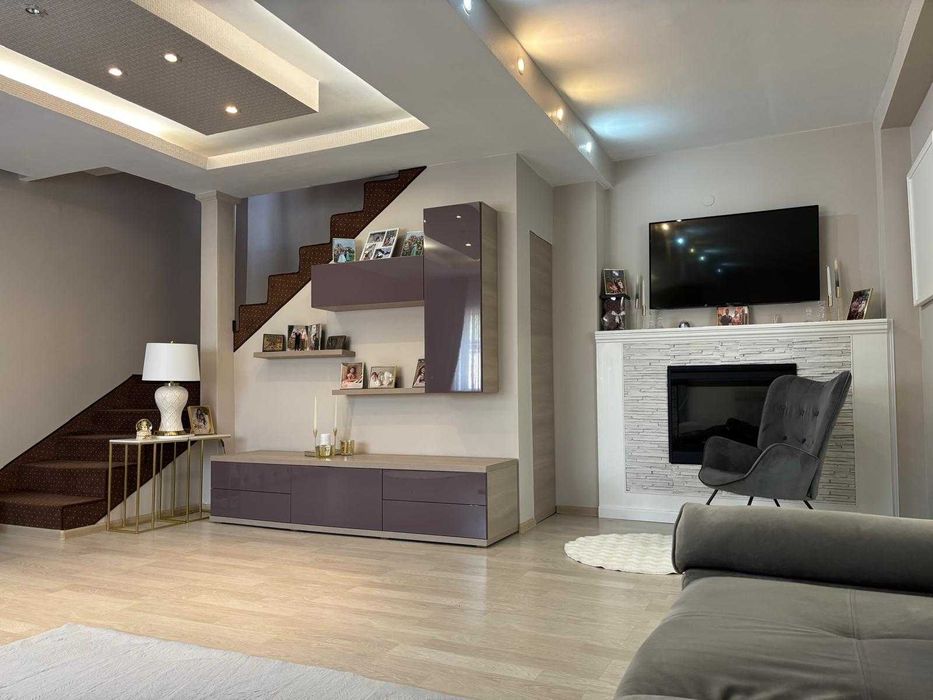 casa de vanzare in Oradea - cartierul Iosia (are inclus si spatiu comercial 30 mp)