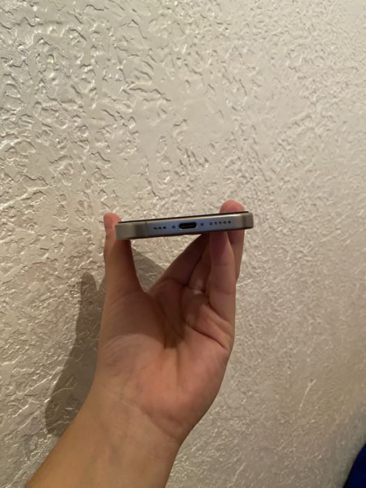 iPhone 15 pro 256gb