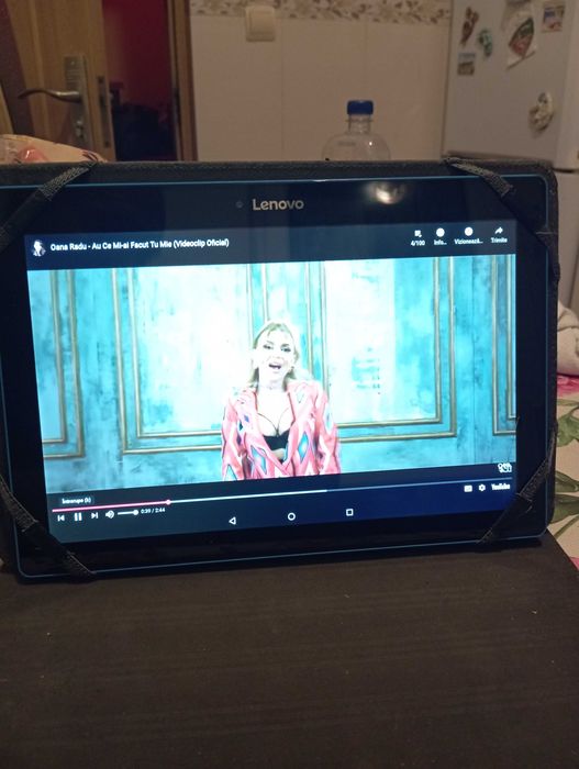 Vând Lenovo tab 10"