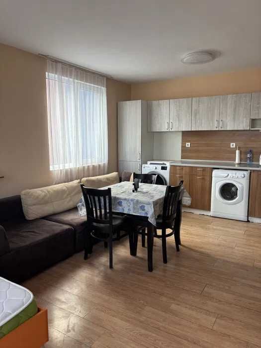 Дава се под наем Двустаен апартамент в Бургас, Славейков - 62 кв.м за 250 € - Снимка #1