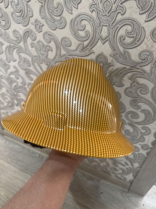 Каска строительная (панама, карбон)