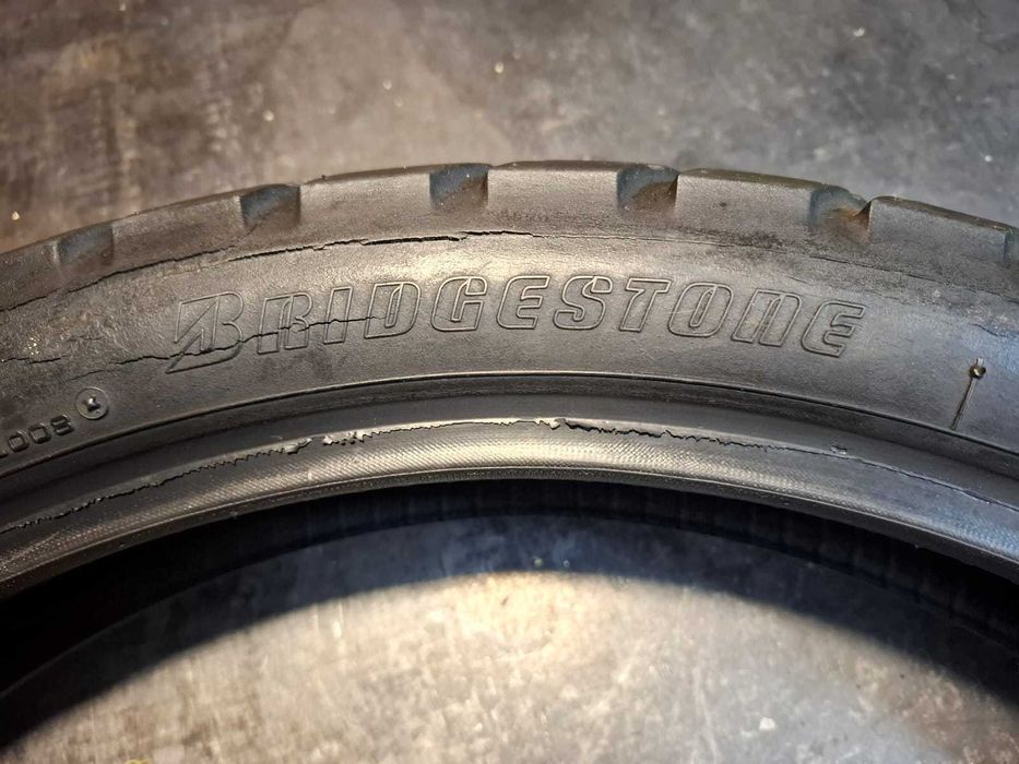 Мотошина Б\У Bridgestone  100/90 R19