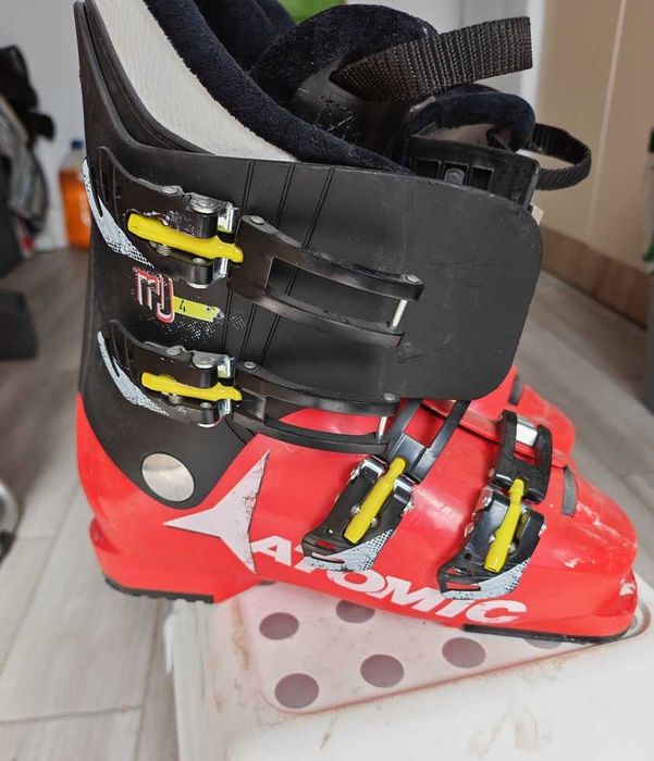 Clapari Atomic marimea 25,5