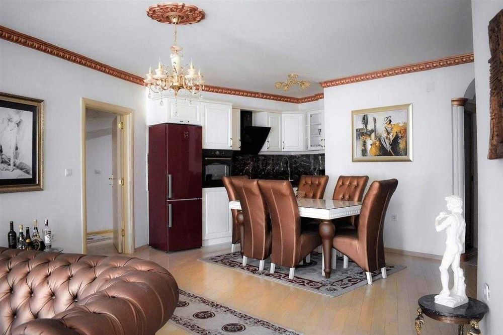 Дава се под наем Двустаен апартамент в Бургас, Славейков - 54 кв.м за 188.7 € - Снимка #1