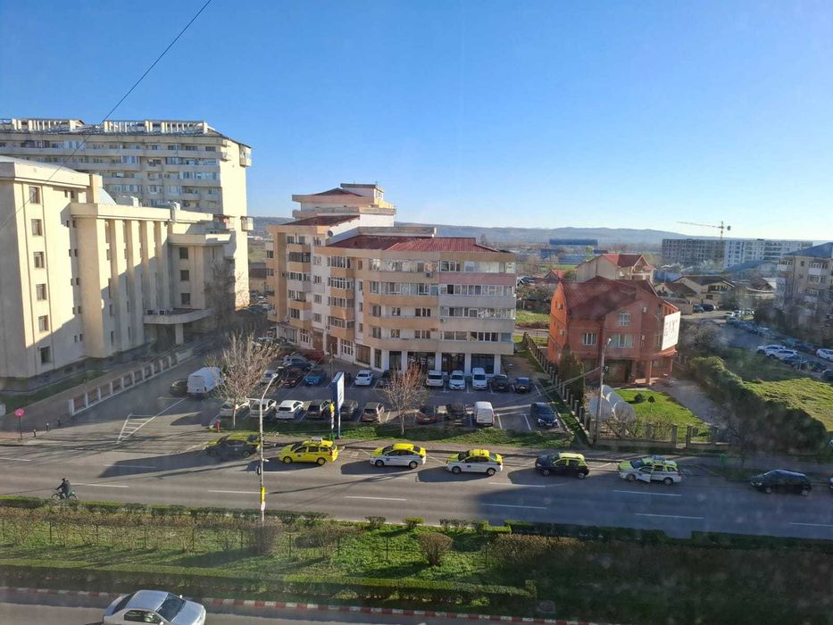 vand apartament 3 camere Calea Bucuresti