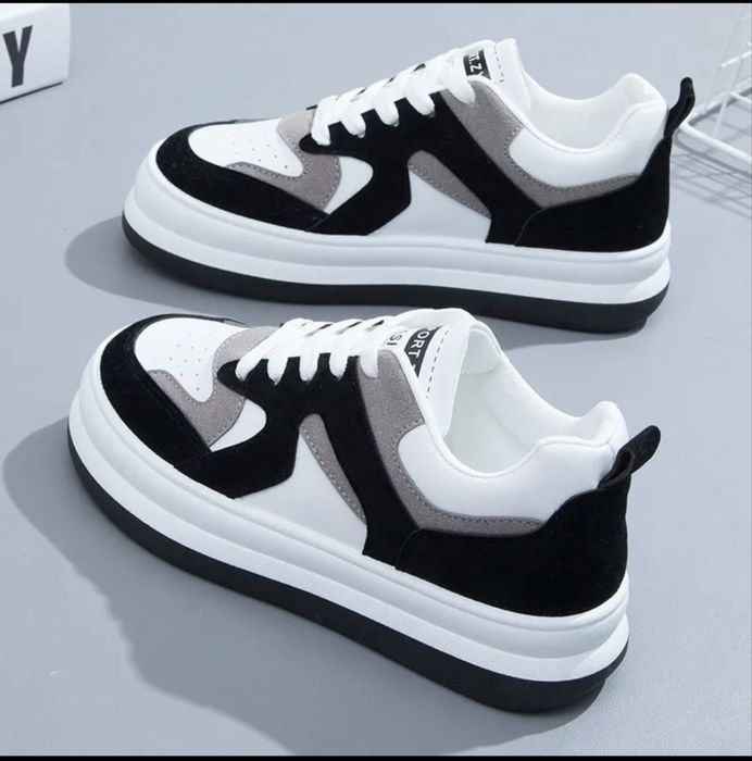 продается детская обувь