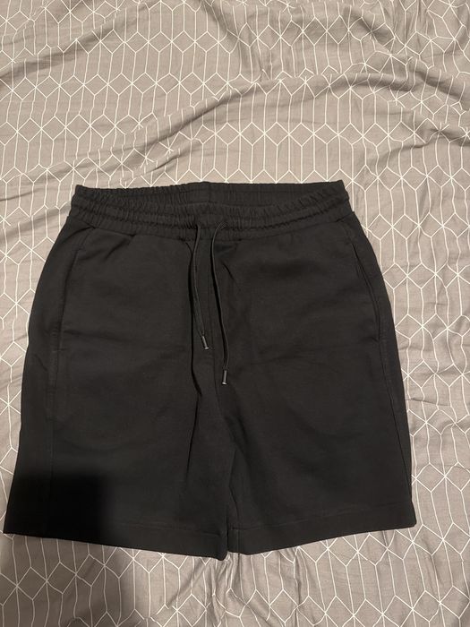 Pantaloni scurti de la zara marimea M