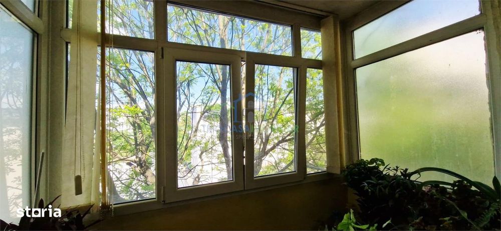 Apartament 4 Camere ,  Etaj 3 Din 4, 2 Bai, 2 Balcoane,  Calea Severin