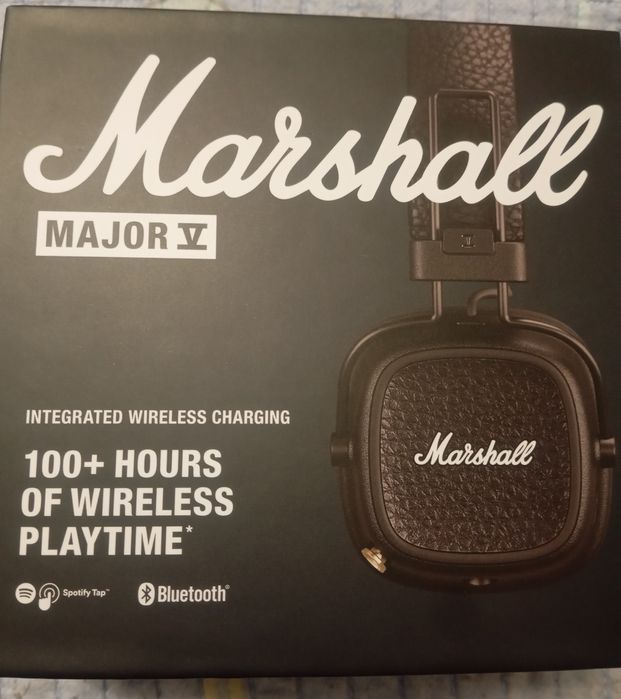 Наушники продаются.