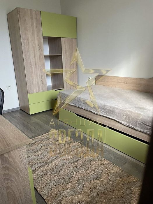 Продава се Тристаен апартамент в Пловдив, Христо Смирненски - 80 кв.м за 1913 €/кв.м - Снимка #2