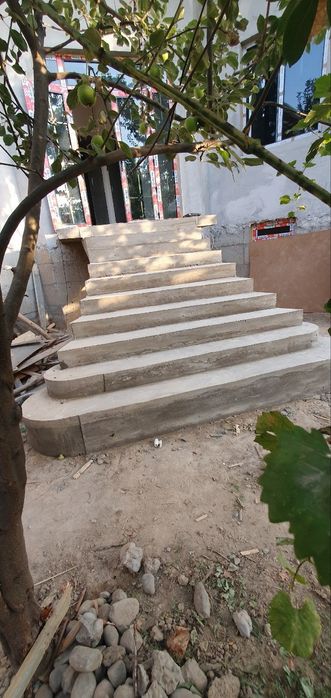 Заливаем лестницу, крыльцо,  бассейн