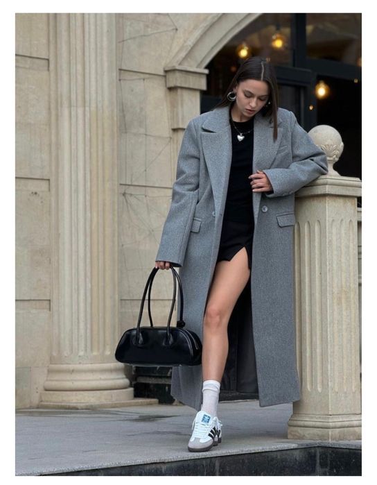 Пальто серое