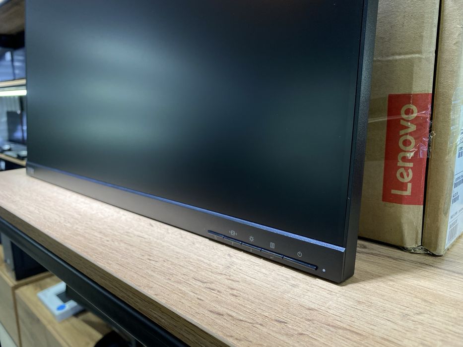 Монитор Lenovo ThinkVision P24h-2L, 23.8" IPS, 2560x1440, 10525/A10